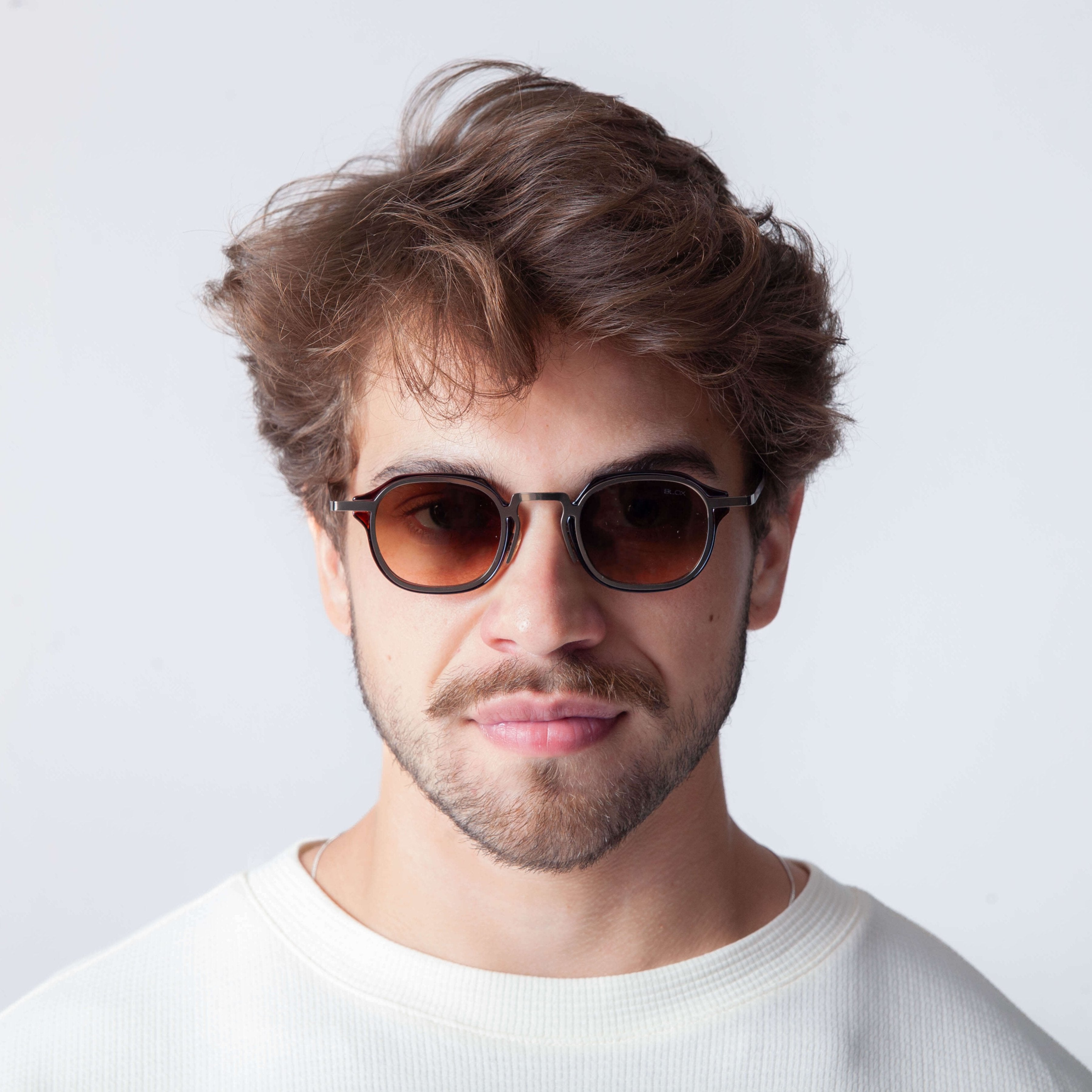 LUNARO